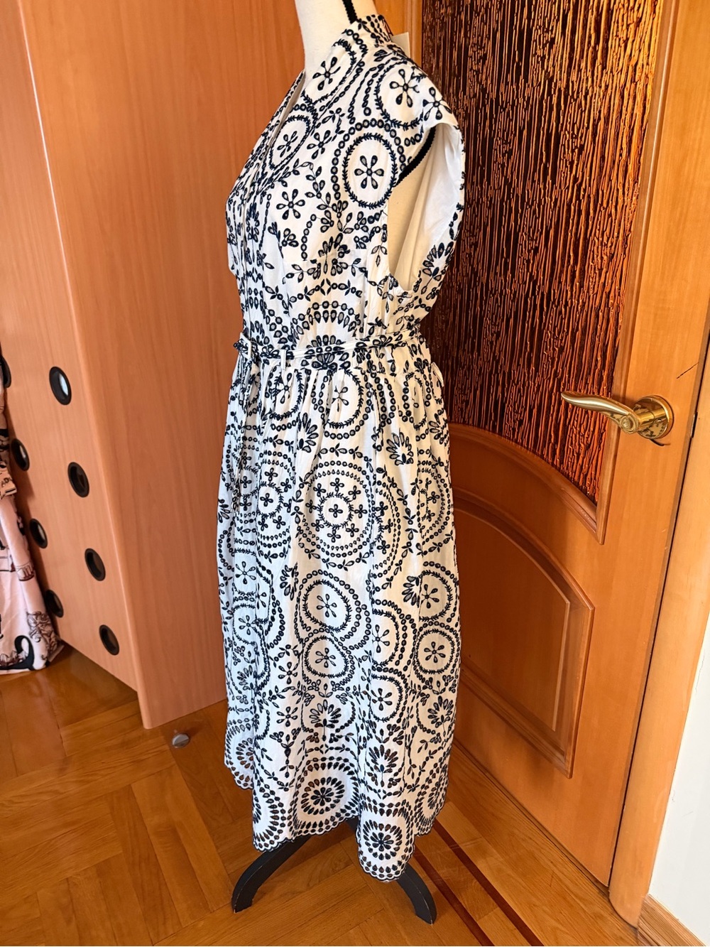 Zara ZW collection Embroidery belted Dress White & Dark navy Sz XL - Picture 10 of 16